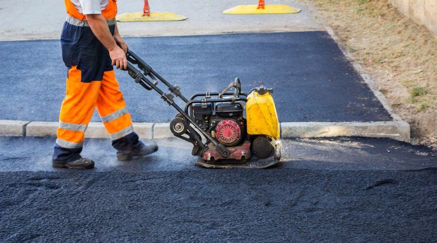 Professional gutter cleaning in Helper, UT